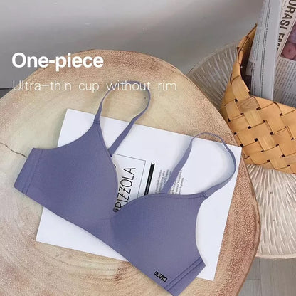 (32-38)b. Seamless one-piece ultra thin wire free bra (064)